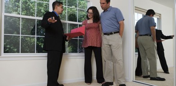 People inspecting home